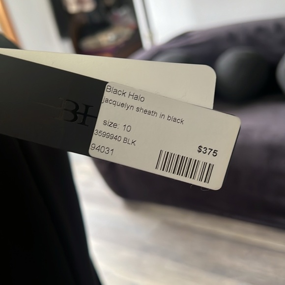 Black halo dress - Picture 12 of 14